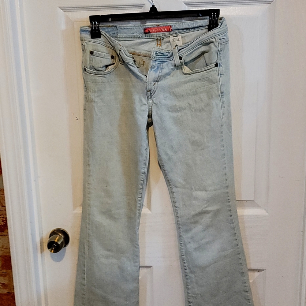 Women's Levi's
